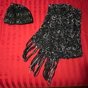 Knitted scarf and hat